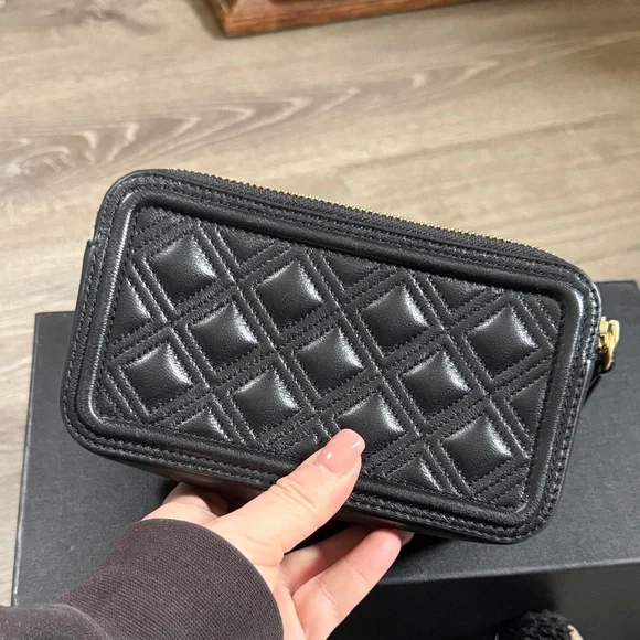 Tory Burch Black Quilted Crossbody Bag - Picture 8 of 10